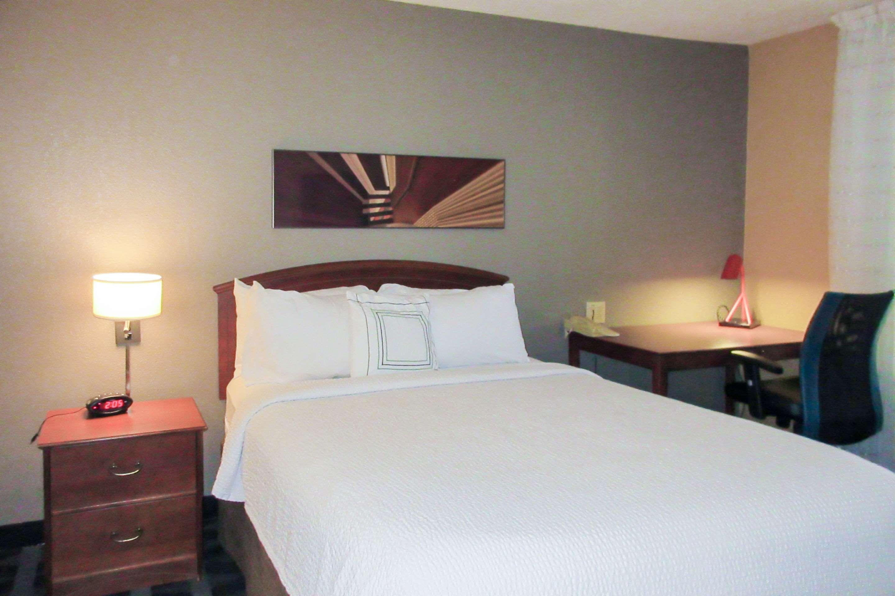 Suburban Extended Stay Hotel Greenville Haywood Mall מראה חיצוני תמונה